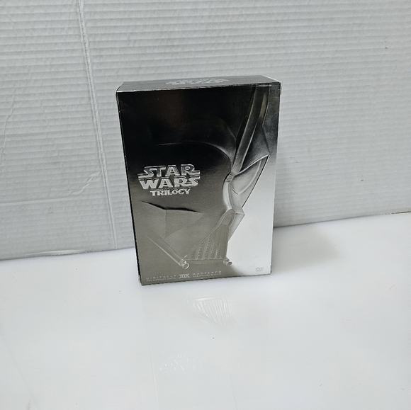 Star wars trilogy DVD Box Set. - Picture 2 of 3